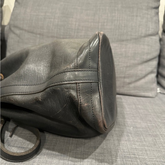 SOLD———-Louis Vuitton Epi Black Noe - Picture 7 of 12